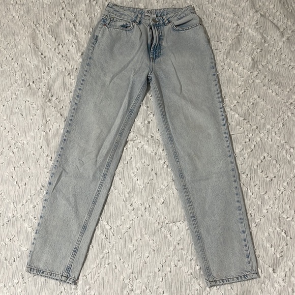 BDG Mom Jeans - Picture 3 of 5